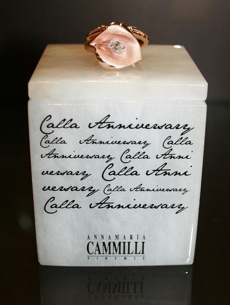 Annamaria Cammilli - Anello Calla Anniversary con diamante - Gioielleria Mariatti Torino - Gioielleria