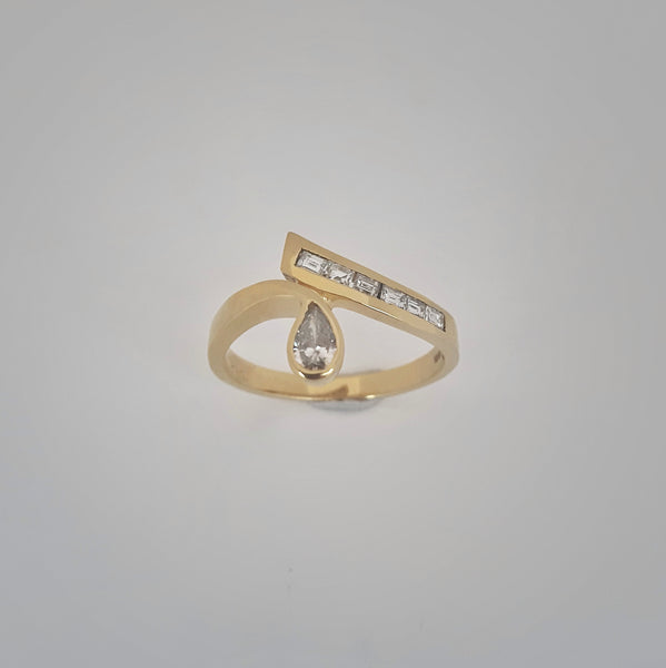Anello goccia di diamante - Gioielleria Mariatti Torino