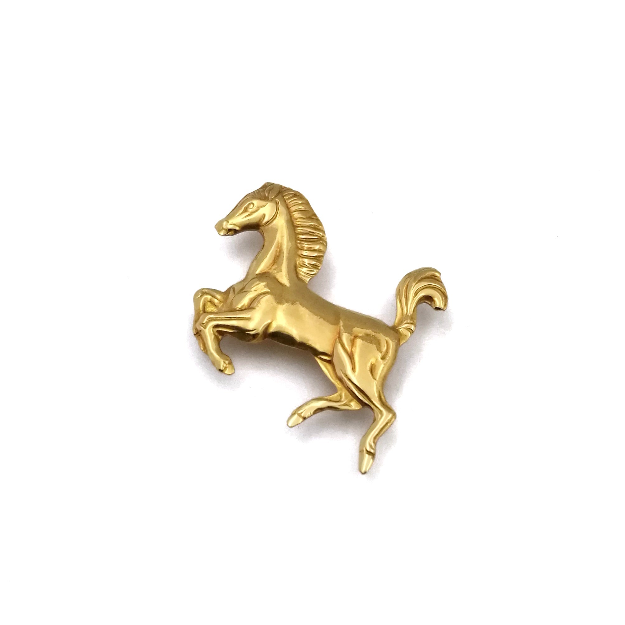 Spilla cavallo rampante in oro - Gioielleria Mariatti Torino